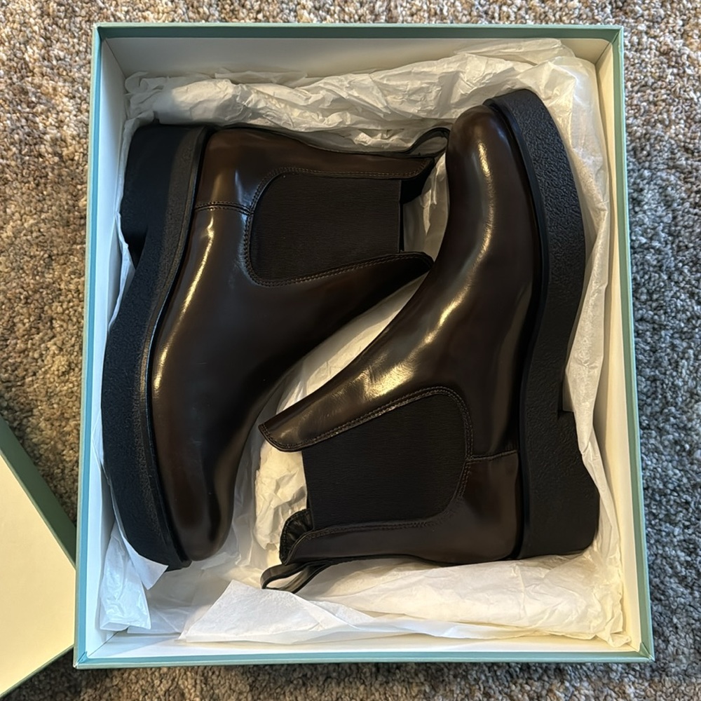 KOIO Chelsea Boots in Walnut, size 41